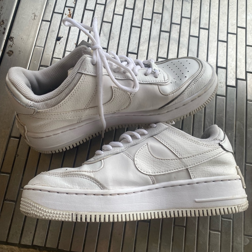 Nike Air Force shadow triple white.
